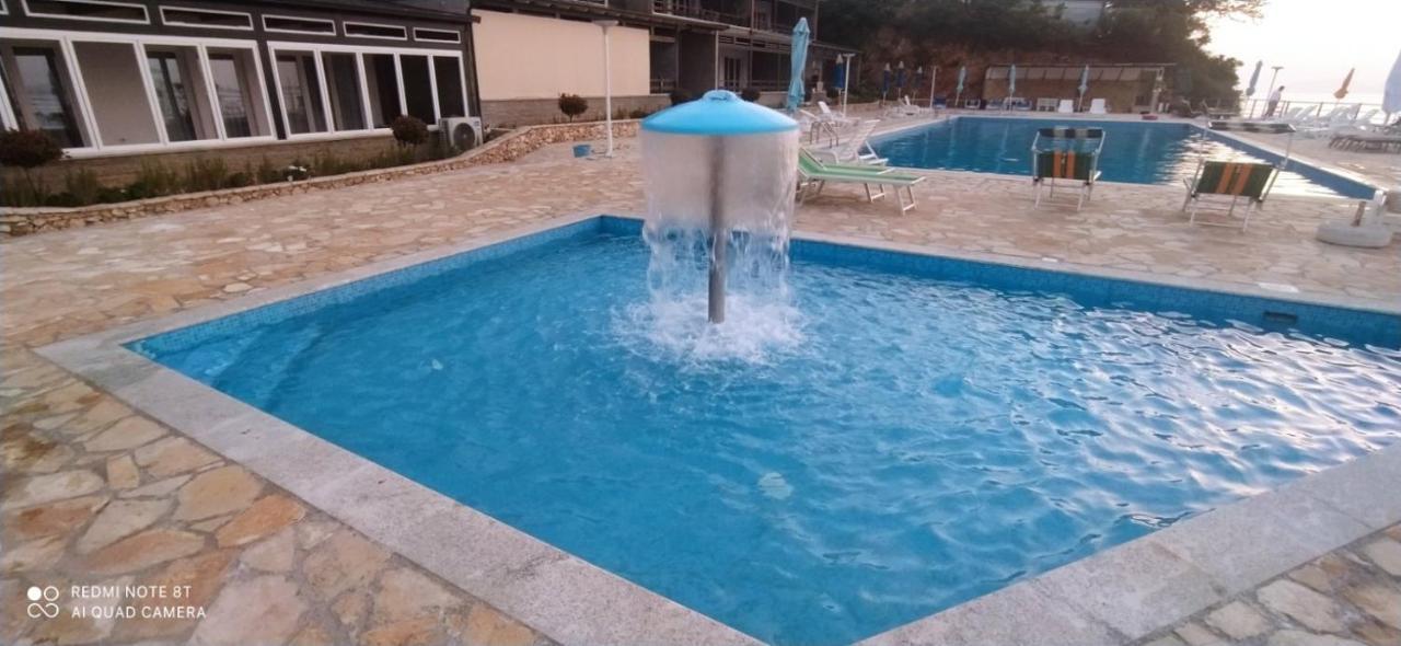 Matthews Beach House Vlora Kültér fotó