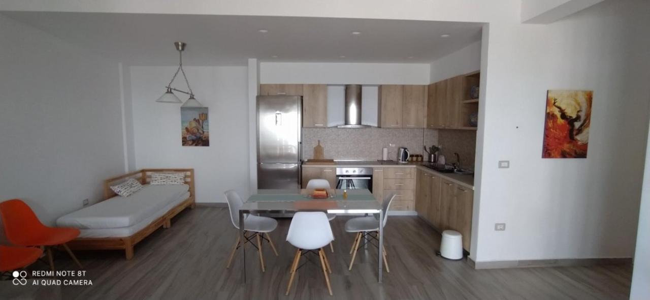 Matthews Beach House Vlora Kültér fotó