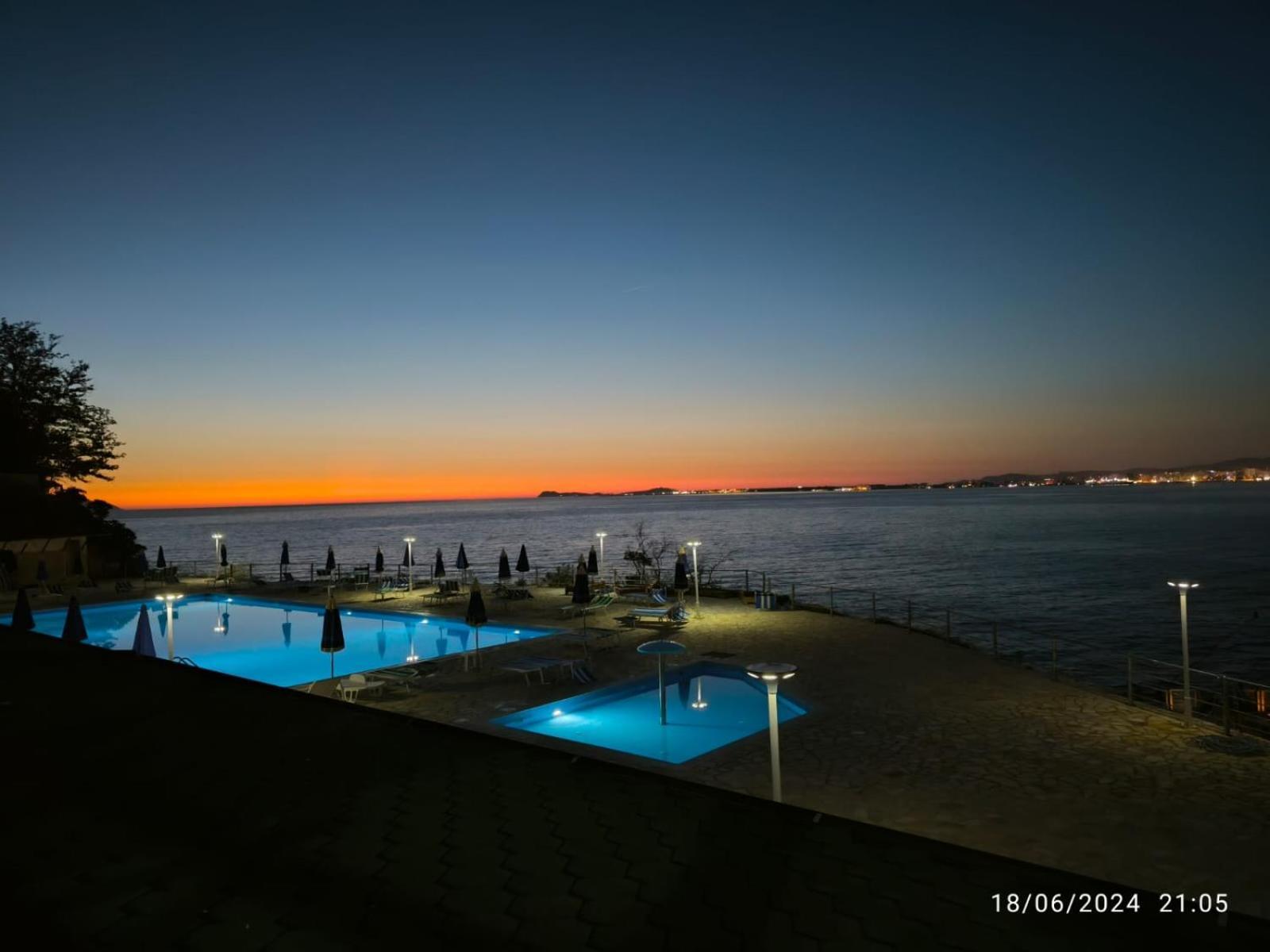 Matthews Beach House Vlora Kültér fotó