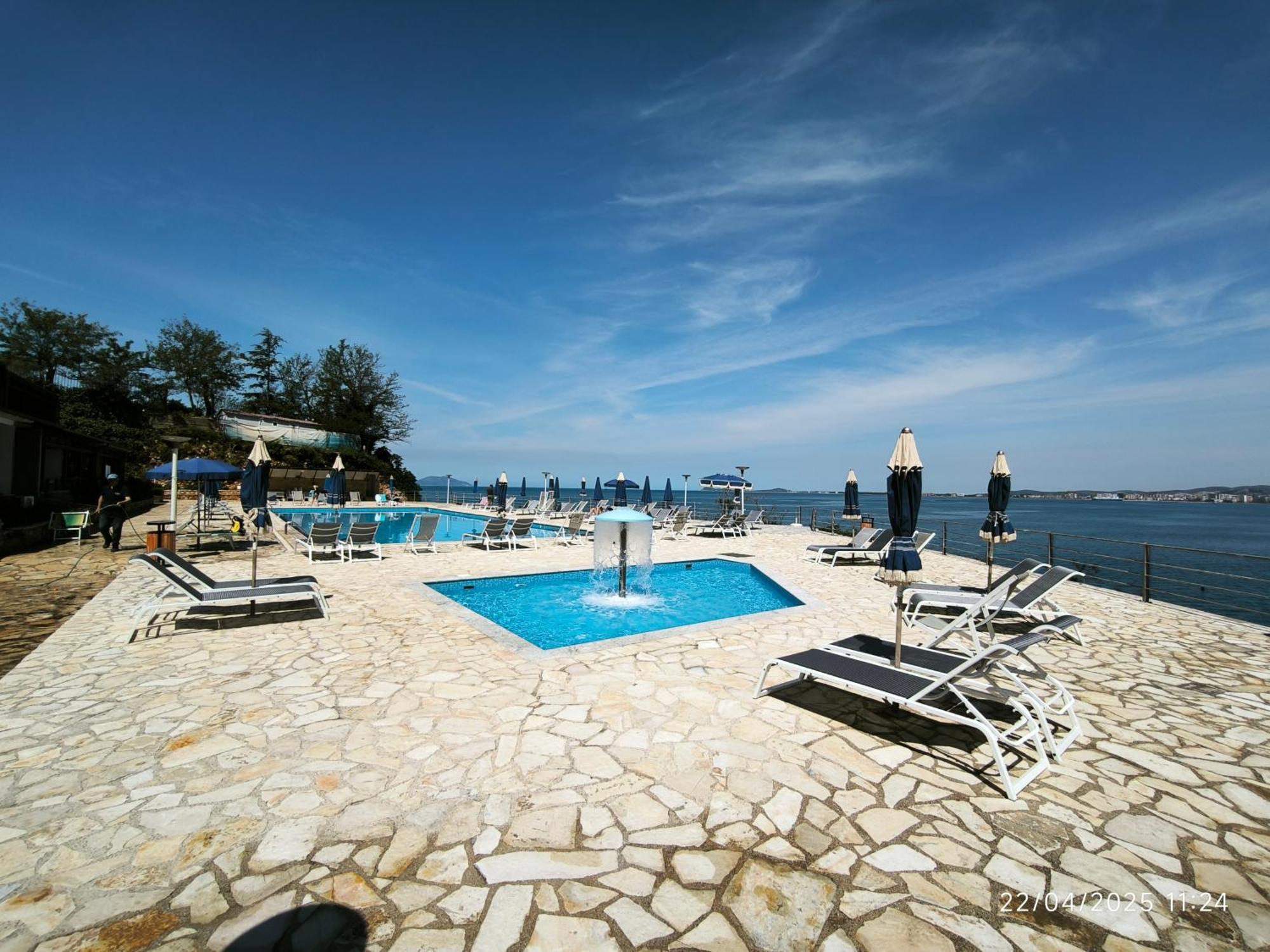 Matthews Beach House Vlora Kültér fotó